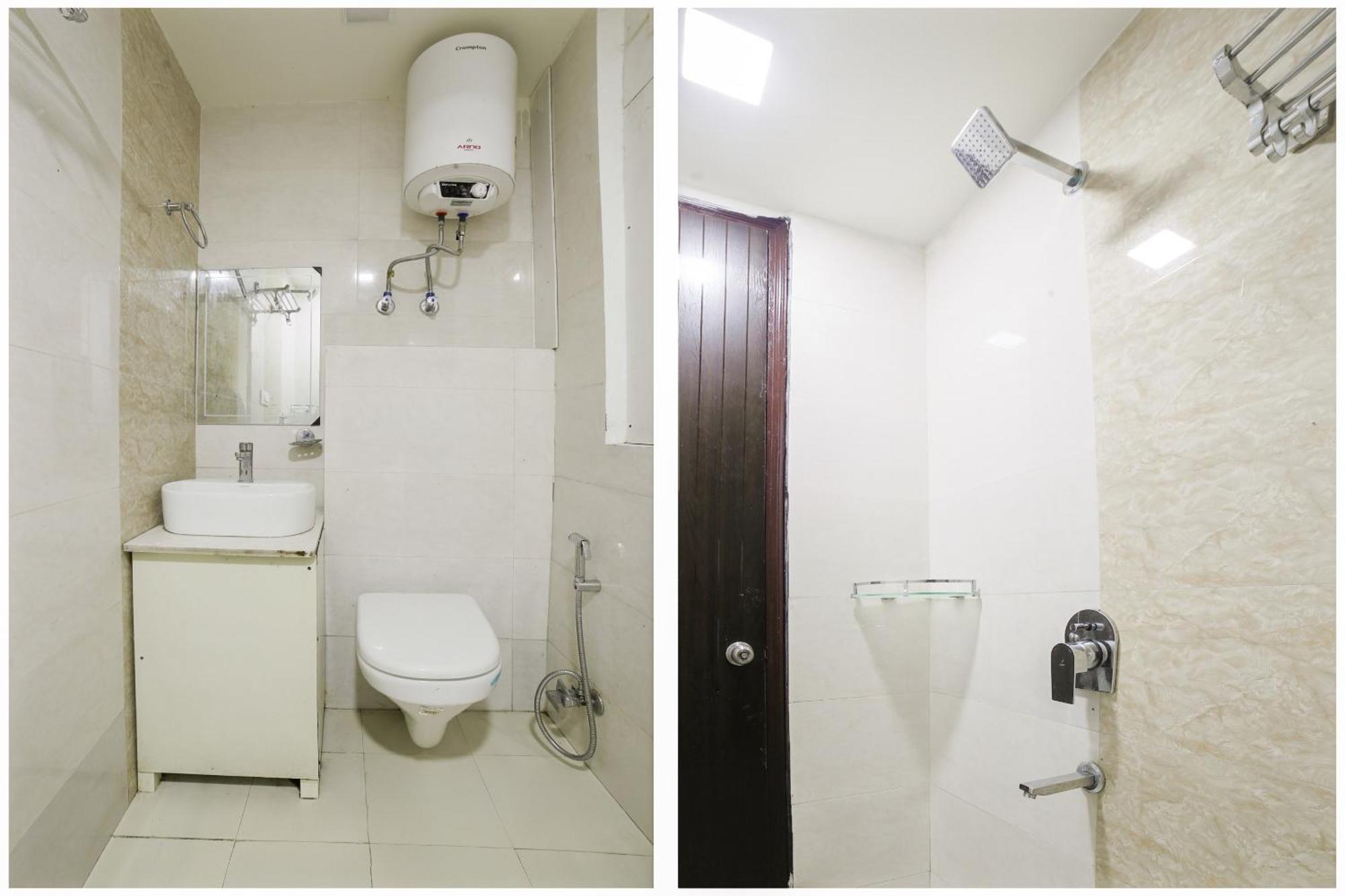My Comfortable Hotel New Delhi Buitenkant foto